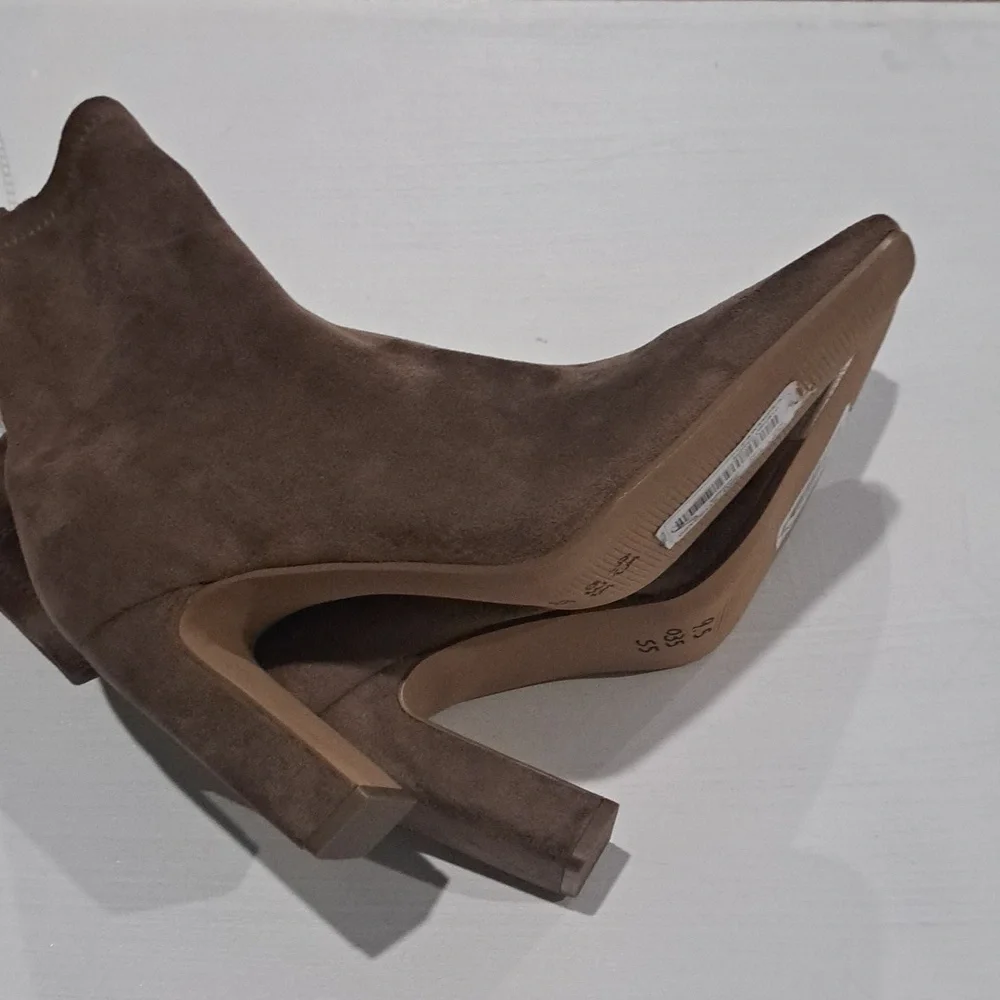 Steve Madden Vinka Bootie - Picture 6 of 6